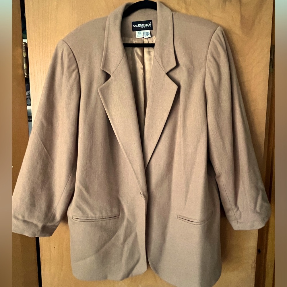 Vintage SAG HARBOR Woman- plus size 22W, beautiful camel/ tan color, 100% wool!